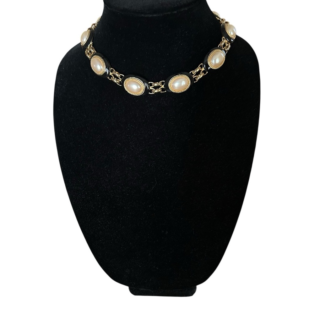 VINTAGE Monet Choker Necklace Of Fine Imitation Gold, Onyx & Pearl. $24.